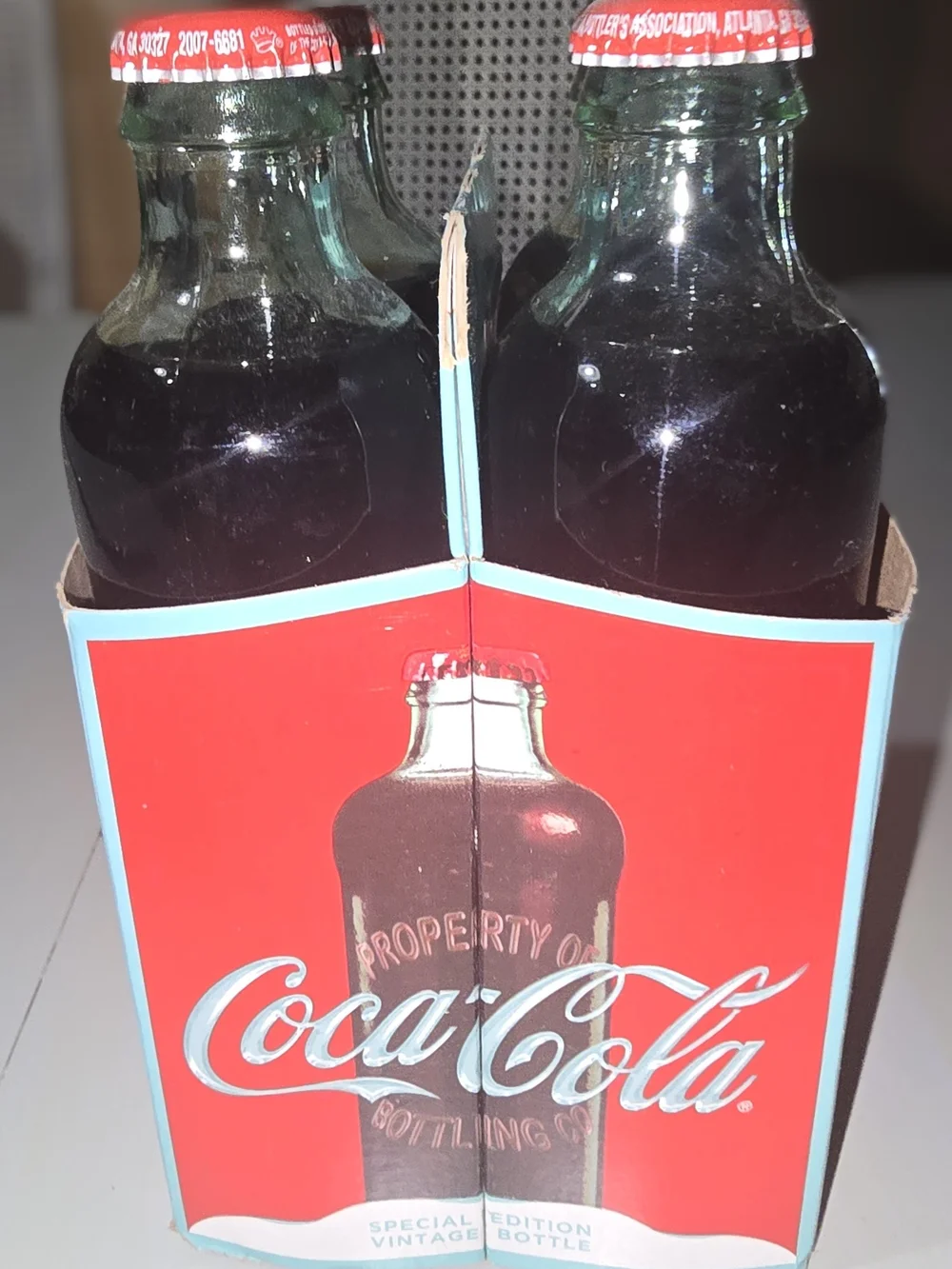 2011 Coca-Cola 125th Anniversary Hutchinson Bottle 4-Pack FULL w/ Santa Carrier